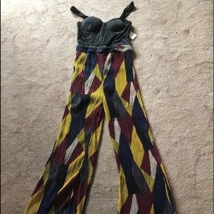 WOW COUTURE JUMPER size medium